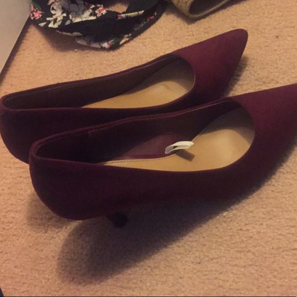 Bundle of 3 shoes for bneal